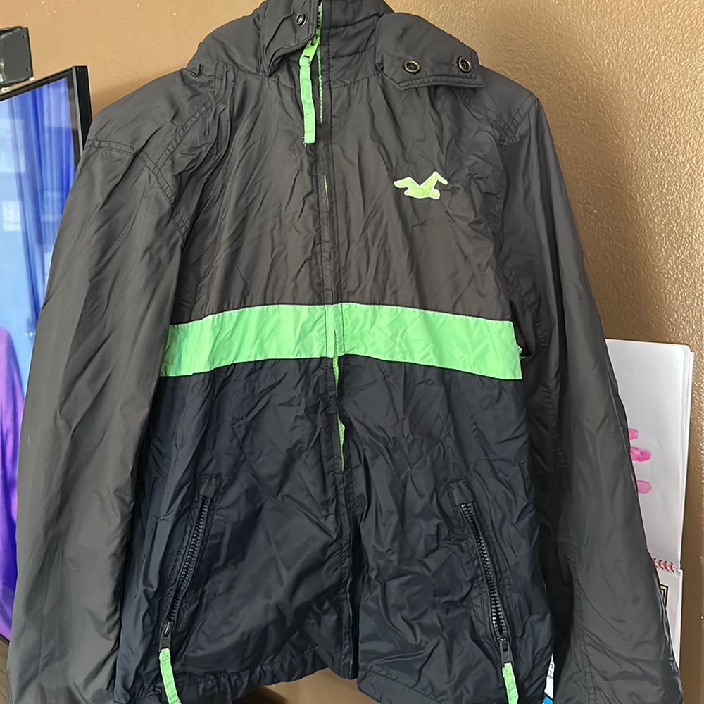 Hollister large men’s zip up windbreaker